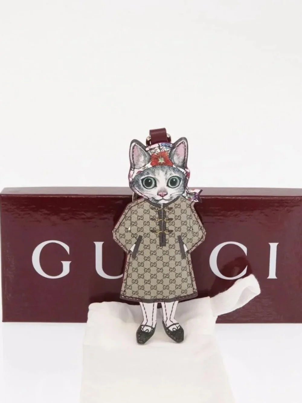 GUCCI GG Supreme Japan limited edition Yuko Higuchi Cat BO Charm Beige 171170SAM